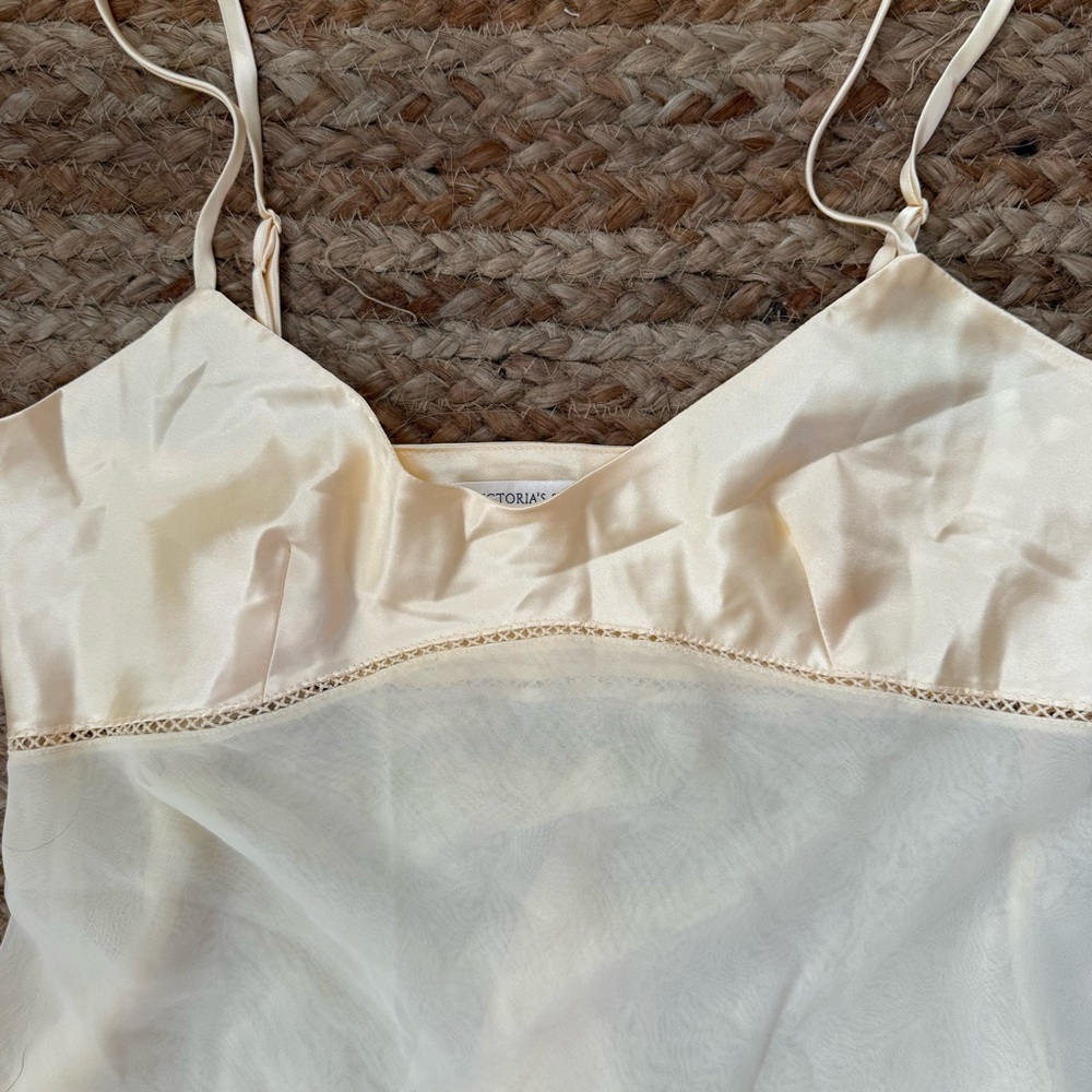 Victoria's Secret Cream Sheer Slip Chemise - Picture 3 of 5